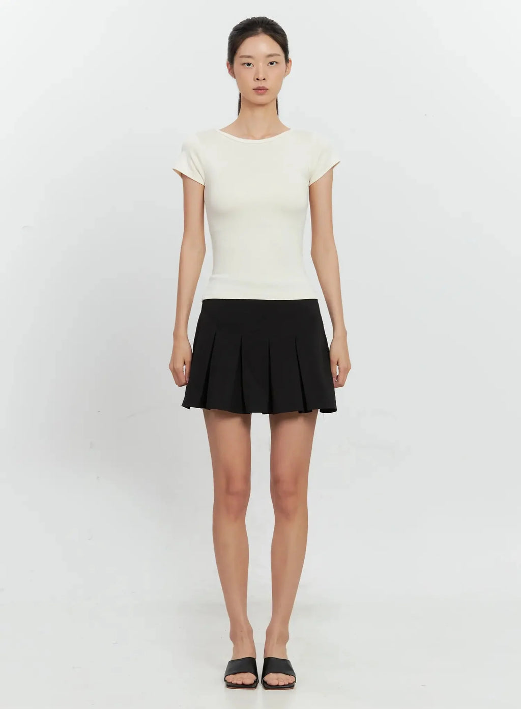 Classic Pleated Skirt IL528