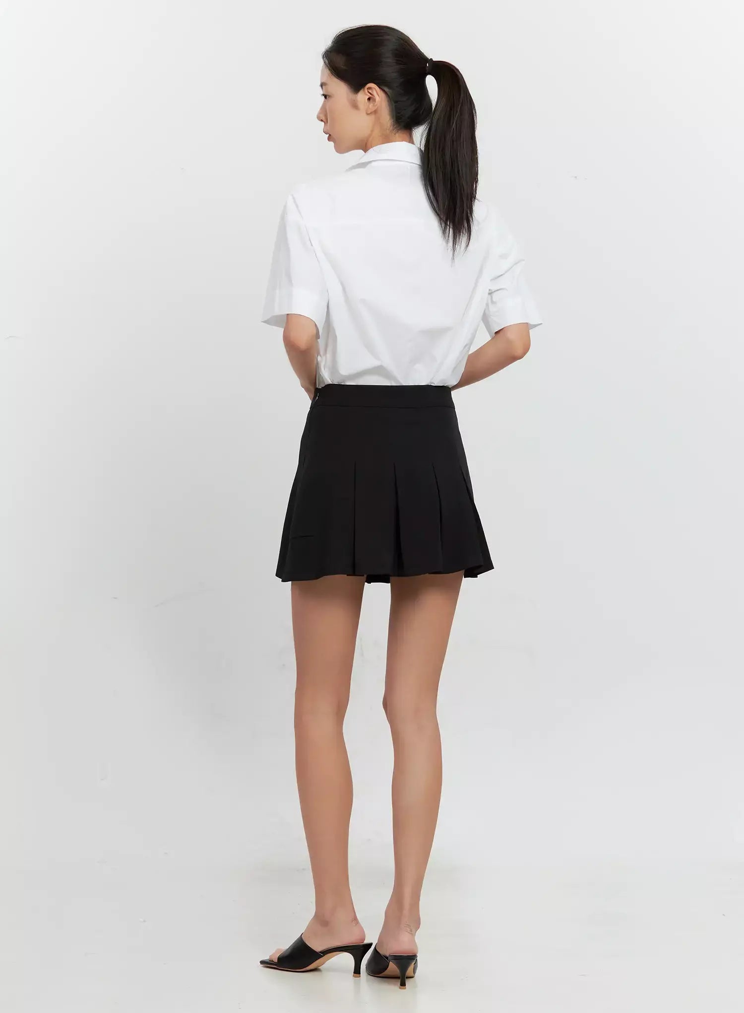 Classic Pleated Skirt IL528